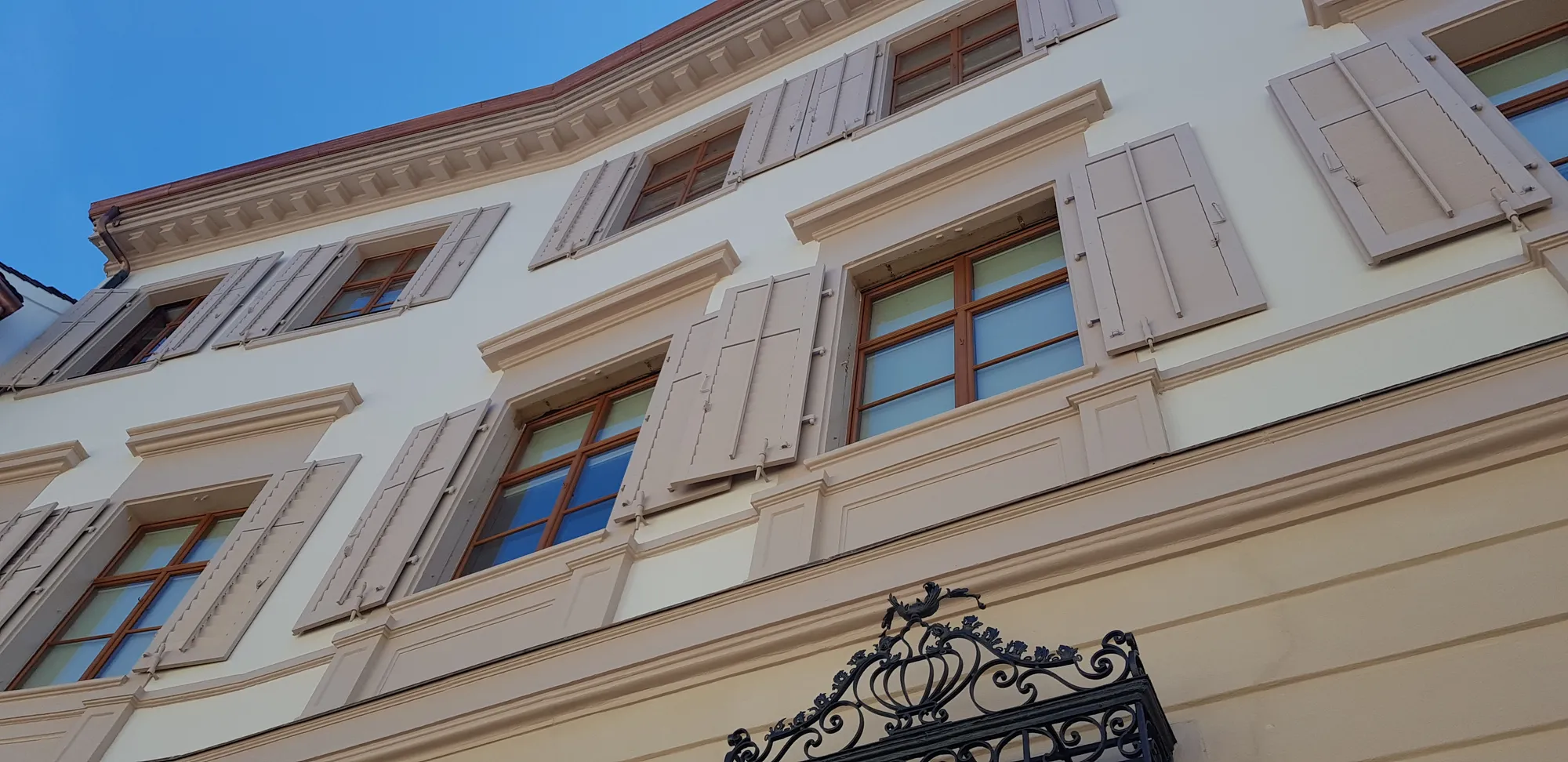Hauptbild Dach- und Fassadensanierung, Bürogebäude Bank Vontobel, Basel