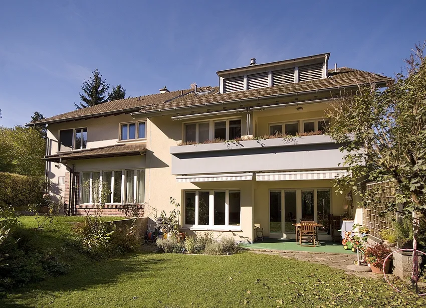 Hauptbild Totalumbau Einbau von zwei Wohnungen in EFH, Basel